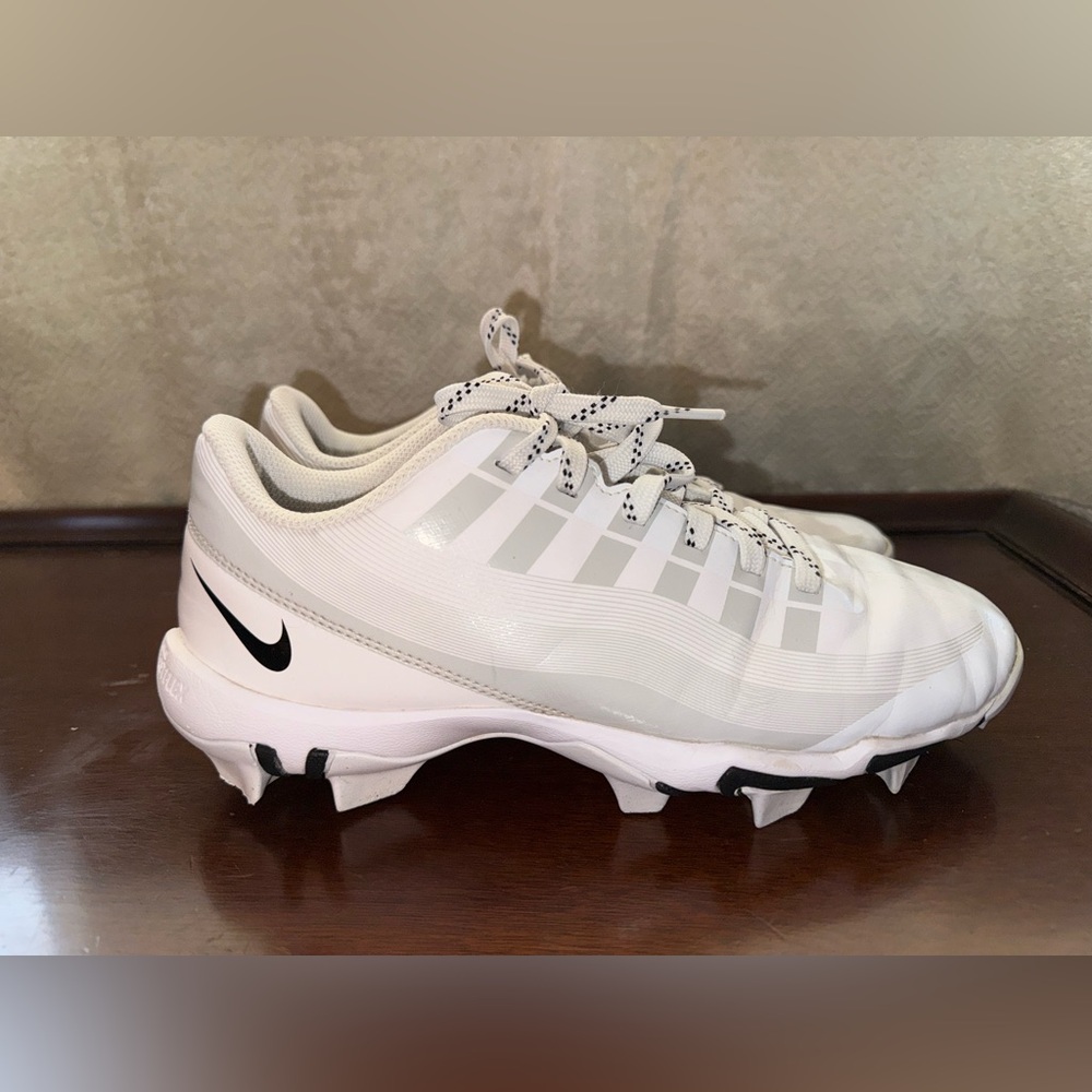 Nike Vapor Edge Shark Fast Flex Football Cleats Youth Size 6Y DQ5111-100